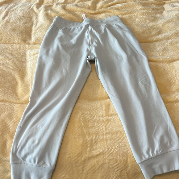 White lululemon joggers size 10 - Picture 4 of 4
